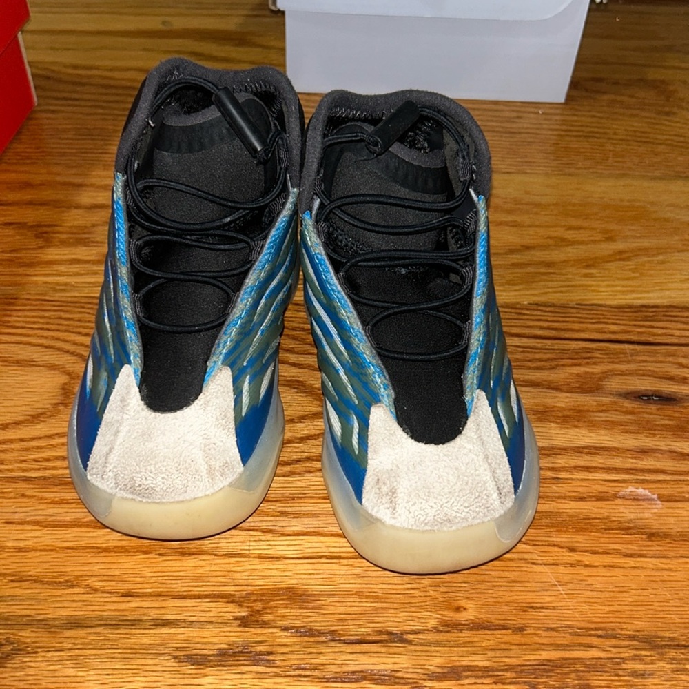 Yeezy quantum frozen blue size 9k no box worn